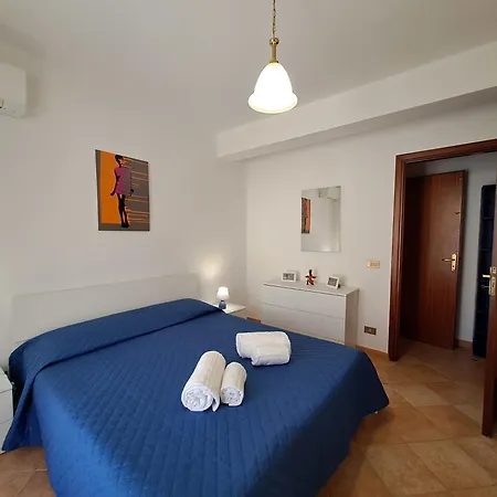 Rosaflo - Ampio Appartamento Con Terrazza Apartamento Cefalú