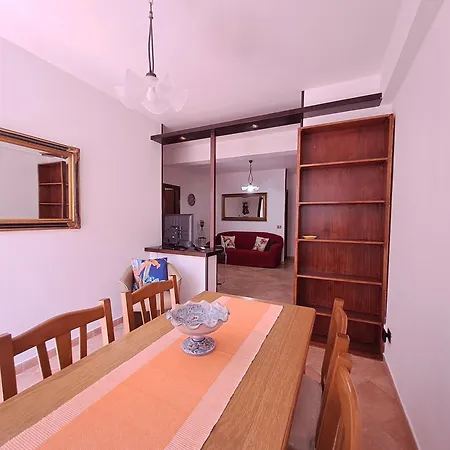 Rosaflo Con Terrazza A Apartment *