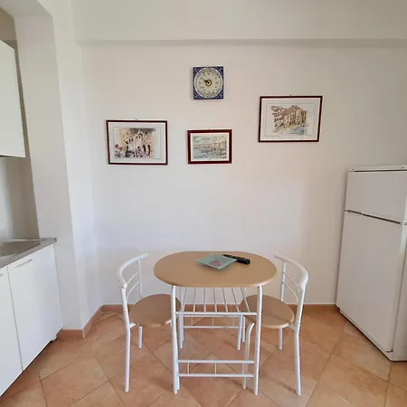 Apartment Rosaflo Con Terrazza A Cefalu