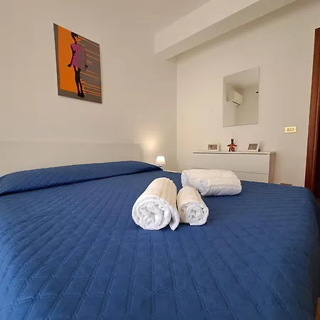 Rosaflo Con Terrazza A Apartment *