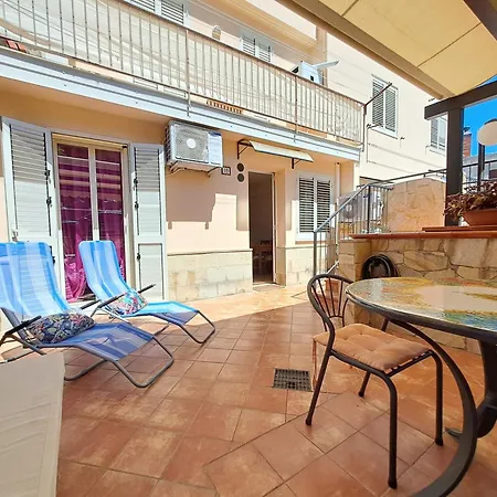 Apartment Rosaflo Con Terrazza A Cefalu