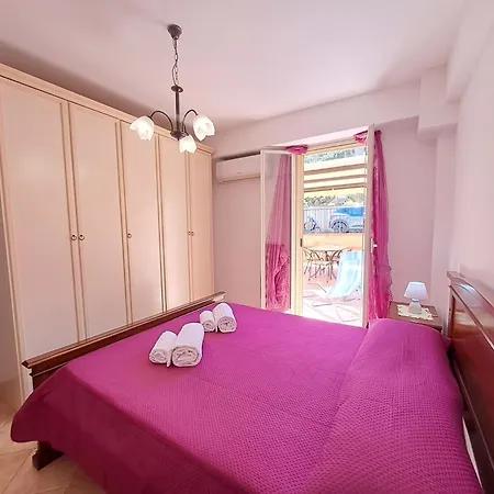 Rosaflo Con Terrazza A Apartment *